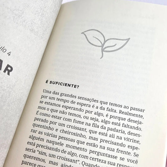 Enquanto Isso | Capa Brochura | Fernanda Witwytzky