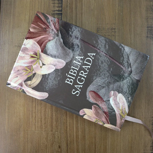 Bíblia Sagrada Pétala | NVI | Letra Normal | Capa Dura