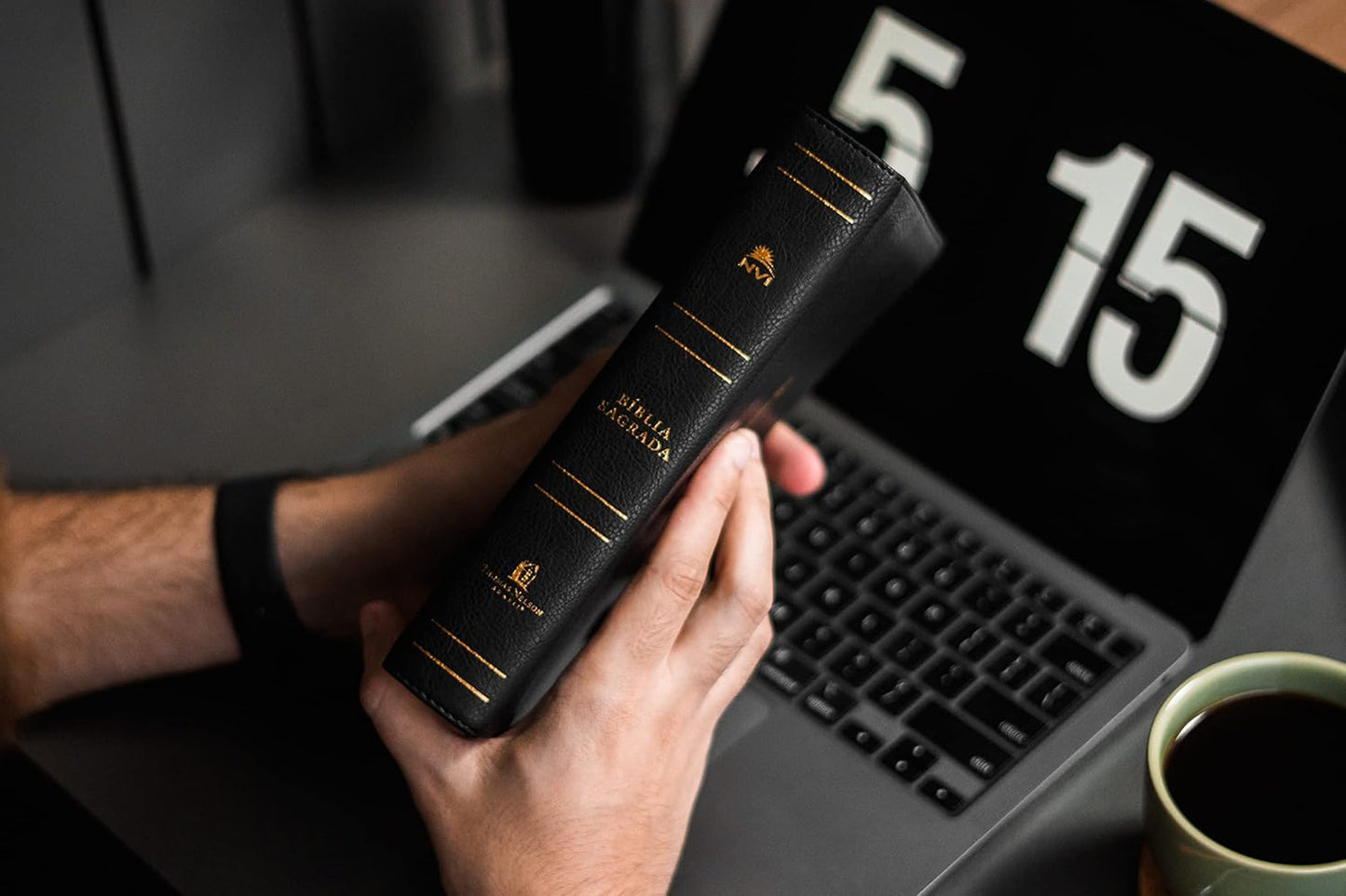 Bíblia Sagrada | NVI | Leitura Perfeita | Capa Luxo Preta