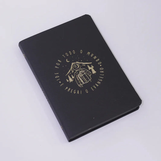 Bíblia Sagrada Ide por Todo o Mundo Slim | NVT | Letra Maior | Capa Luxo Preta e Dourada