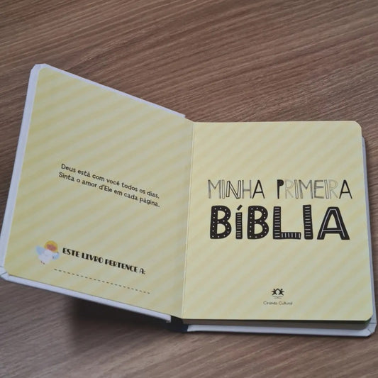 Minha Primeira Bíblia para Meninos | Capa Almofadada | Ciranda Cultural