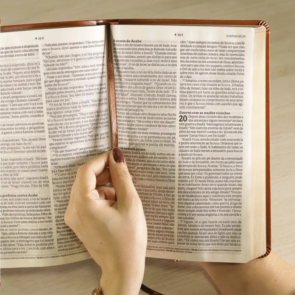 Bíblia Slim Filament | NVT | Letra Grande | Capa Couro Sintético Marrom