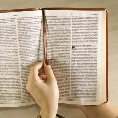 Bíblia Slim Filament | NVT | Letra Grande | Capa Couro Sintético Marrom