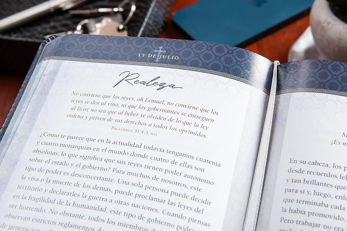 Una palabra diaria para los hombres: Un Devocionario De 365 Días