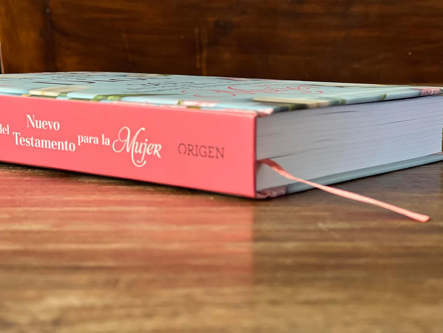 Un año con Dios en el Nuevo Testamento | 365 devocionales para la mujer