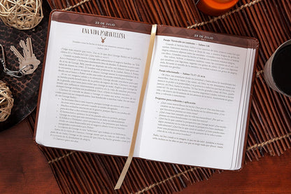 Fuerzas para cada día para el hombre: 365 días devocionario