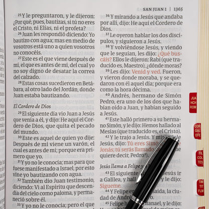 Santa Biblia | RVR 1960 | Letra gigante | Negro | Imitación piel | Con índice