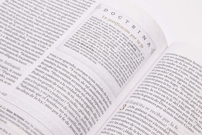 Biblia de Estudio para Mujeres | RVR 1960 | Tela azul floreada