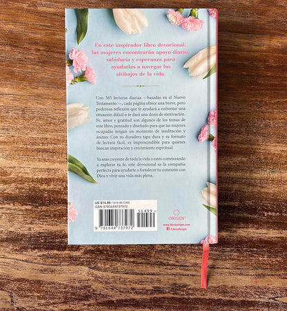 Un año con Dios en el Nuevo Testamento | 365 devocionales para la mujer