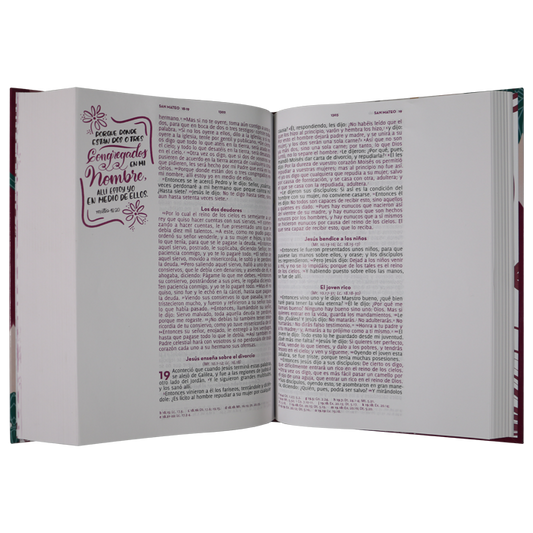 Biblia Adoro | Reina Valera 1960 | Letra grande 11 pts | Tapa dura flores