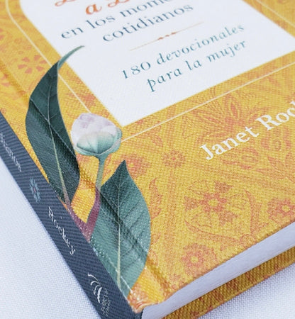 Descubre a Dios en los momentos cotidianos | Janet Rockey – Devocional diario para mujeres