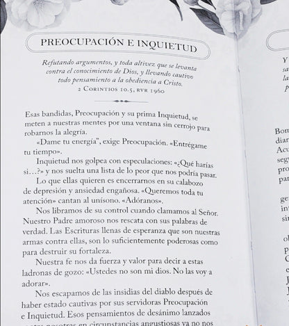 Descubre a Dios en los momentos cotidianos | Janet Rockey – Devocional diario para mujeres